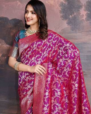Magenta woven design zari saree with blouse piece 5