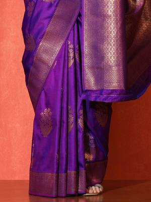 Purple woven design banarasi sarees with blouse piece 5