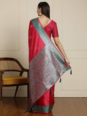 Red woven design zari banarasi saree 3