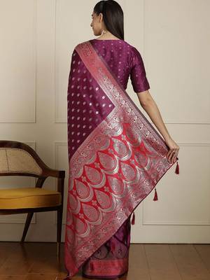 Purple woven design banarssi saree with unstitched blouse 3