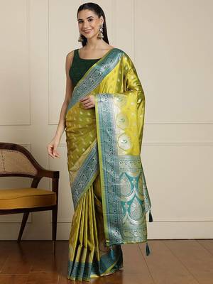 Green woven design banarasi saree with unstitched blouse 2