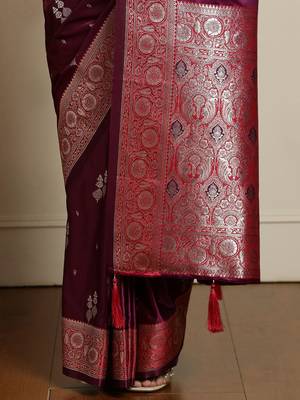 Purple ethnic motif woven design banarasi saree 5