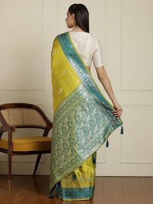 Green woven design banarasi saree with blouse piece 3