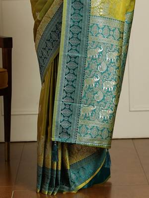 Green woven design banarasi saree with blouse piece 5