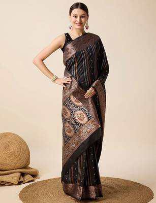 Black woven design kanjivaram silk saree 4