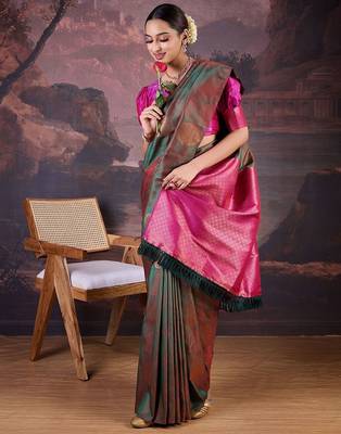Green woven design banarasi saree 4