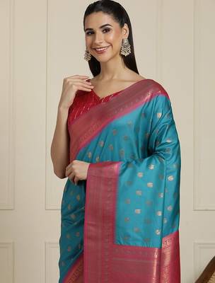 Blue ethnic motifs woven design zari kanjeevaram saree 4
