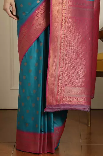Blue ethnic motifs woven design zari kanjeevaram saree