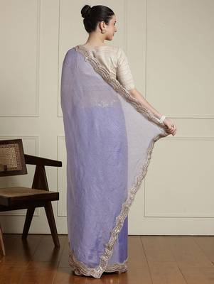 Lavender embellished border saree with unstitched blouse 3