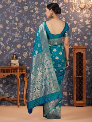 Teal woven design floral zari banarasi saree 3