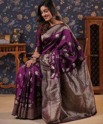 Burgundy woven design banarasi saree 4