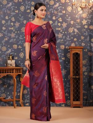 Violet ethnic motifs woven-design saree 5