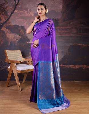 Magenta woven design paisley sarees 1