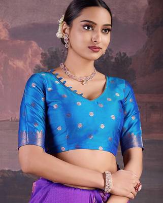 Magenta woven design paisley sarees 5