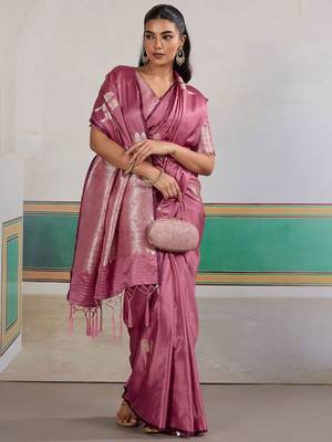 Mauve ethnic motifs woven design zari saree 4