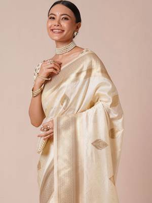 Cream bagh woven design banarasi saree with blouse piece 1