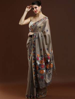 Grey woven design saree with blouse 4