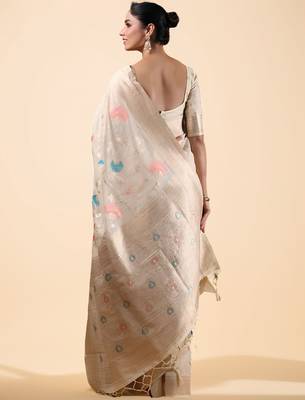 Off white women floral woven design banarasi saree 2