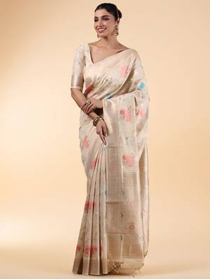 Off white women floral woven design banarasi saree 3