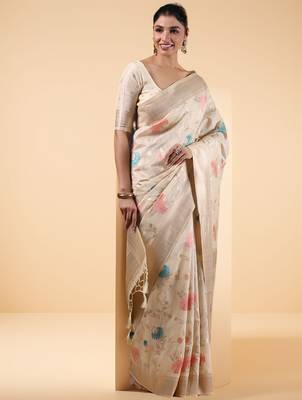 Off white women floral woven design banarasi saree 5