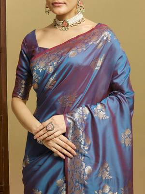 Blue ethnic motifs woven design zar kanjeevaram saree 5