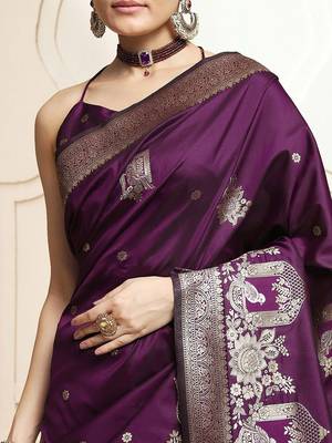 Purple woven design kanjeevaram saree with blouse piece 5
