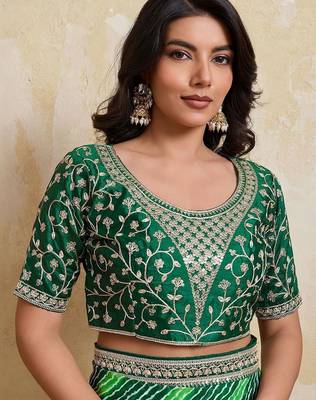 Green bandhani printed saree with unstitched blouse 5