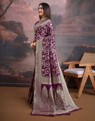 Burgundy women silk blend ethnic motifs banarasi saree with blouse 2