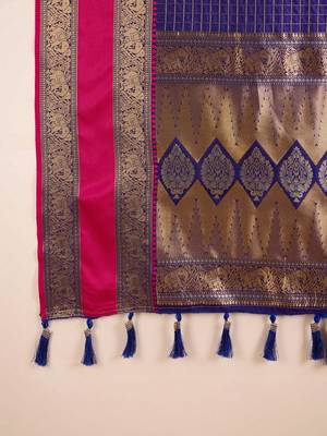 Blue woven design saree with unstitched blouse 4