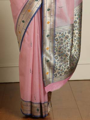 Pink woven design zari paithani saree 5