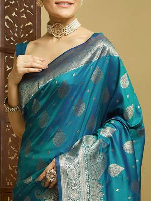 Teal woven design kanjeevaram 5