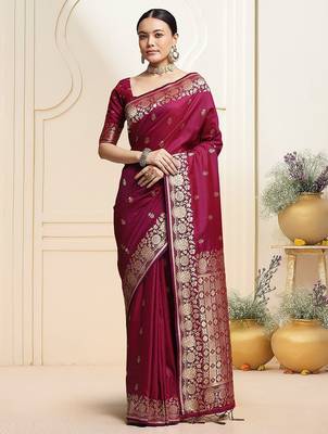 Magenta ethnic motifs woven design zari kanjeevaram saree 3