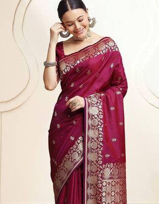Magenta ethnic motifs woven design zari kanjeevaram saree 4
