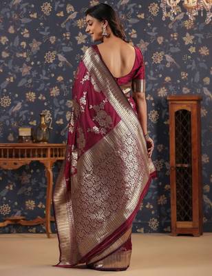 Burgundy ethnic woven design banarasi saree 3