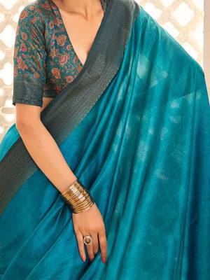 Blue woven design jamdani saree with blouse piece 4