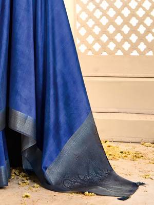 Blue jamdani woven design saree with blouse piece 5