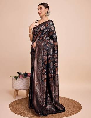 Black woven embellished art silk kanjeevaram saree 3