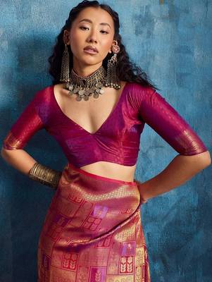 Magenta woven design kanjeevaram saree with blouse piece 5