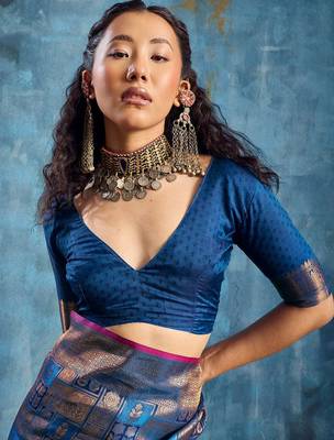 Blue woven design kanjeevaram saree with blouse piece 5