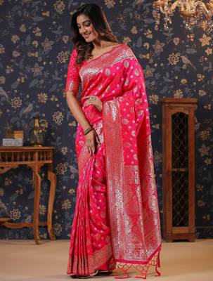 Pink ethnic motifs woven design silk blend banarasi sarees 3