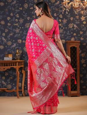 Pink ethnic motifs woven design silk blend banarasi sarees 4