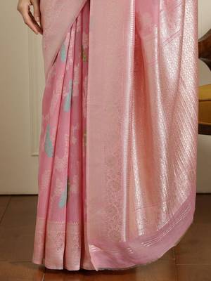 Pink women woven design zari banarasi saree 5