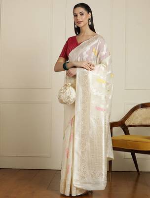 Cream floral motifs printed banarasi saree with blouse piece 2