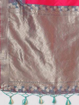 Pink woven design banarasi saree with blouse piece 5