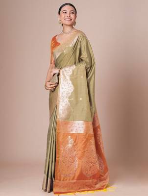 Beige banarasi woven design saree with blouse 2