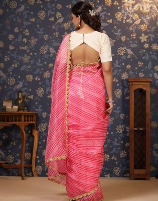 Pink lehriya printed embellished organza saree 3