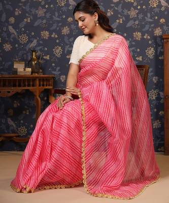 Pink lehriya printed embellished organza saree 5