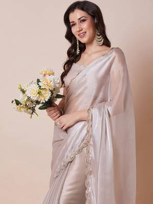 Cream embellished border organza saree with unstitched blouse 4