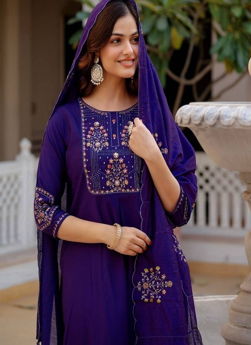 Embroidered viscose silk kurta with pant & dupatta set for women