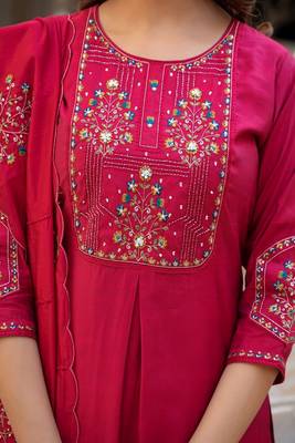 Embroidered viscose silk kurta with pant & dupatta set for women 4
